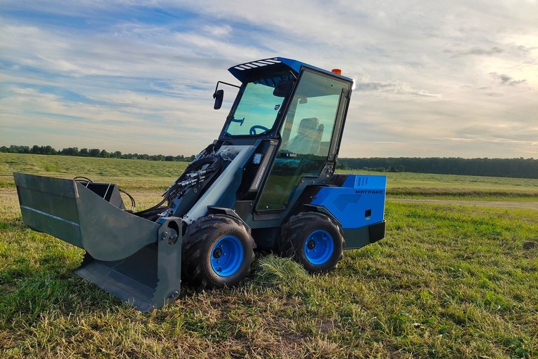 Челюстной ковш на мини-трактор